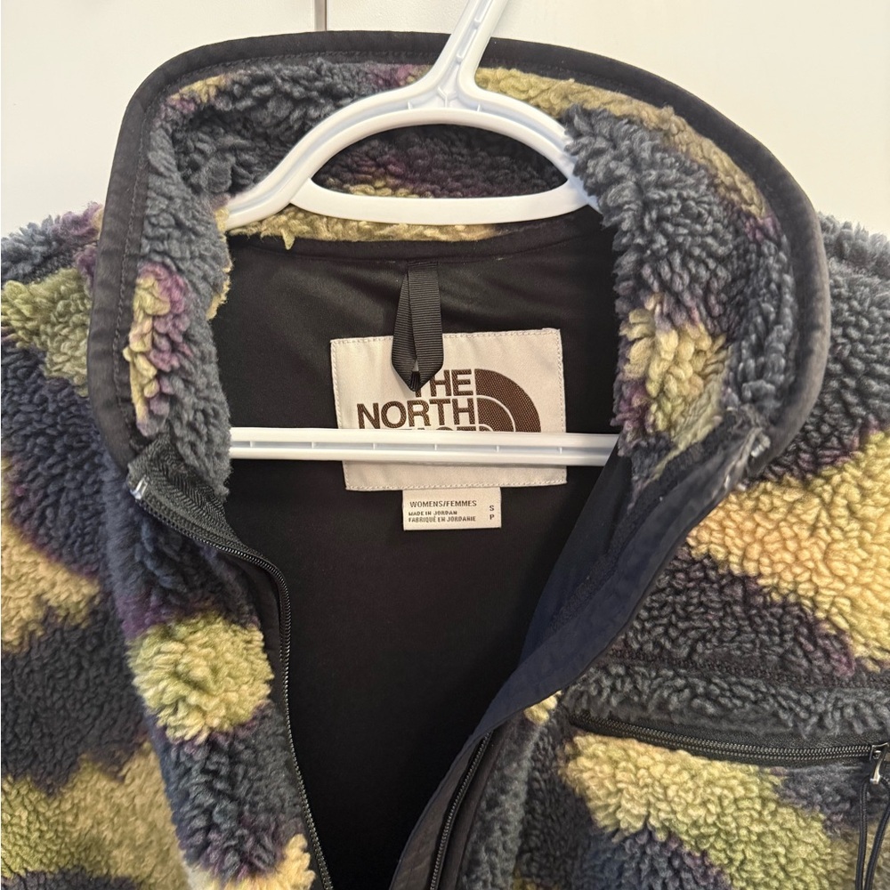 The North Face Multicolor Sherpa Fleece Jacket - Picture 2 of 2
